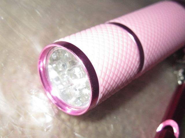 未使用☆LEDライト&ホイッスル*緊急時*カラビナフック付 < 女性ファッション  未使用☆LEDライト&ホイッスル*緊急時*カラビナフック付 < 女性ファッションの