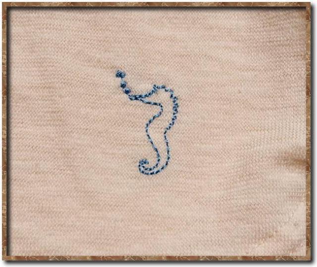 ノーザントラック 刺繍入りカットソー クリーム < 女性ファッション  ノーザントラック 刺繍入りカットソー クリーム < 女性ファッションの