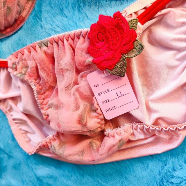 透けシフォンがエロカワッ。。F85×LL。。ローズワッペン付薔薇柄ブラジャー&ショーツセット。。グラマー大きいサイズフラワー花柄 < 女性ファッション  透けシフォンがエロカワッ。。F85×LL。。ローズワッペン付薔薇柄ブラジャー&ショーツセット。。グラマー大きいサイズフラワー花柄 < 女性ファッションの