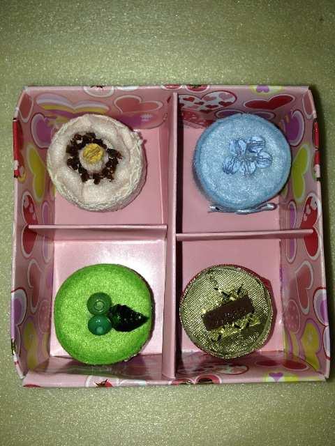 ミニケーキセット、ケースマグネット付き★@ < 女性ファッション  ミニケーキセット、ケースマグネット付き★@ < 女性ファッションの