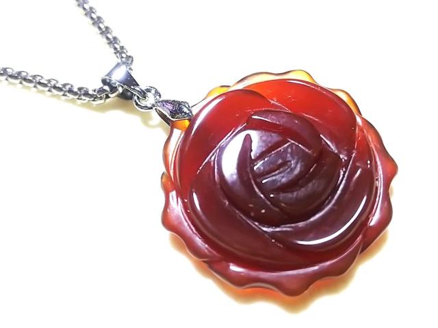 天然石★赤瑪瑙 薔薇彫り ペンダント < 女性アクセサリー/時計 天然石★赤瑪瑙 薔薇彫り ペンダント < 女性アクセサリー/時計の
