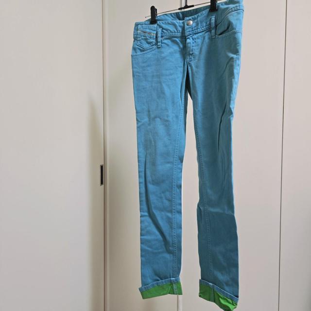 DIESEL ディーゼル 青緑カラー ブロック スキニーデニム < ブランド DIESEL ディーゼル 青緑カラー ブロック スキニーデニム < ブランドの