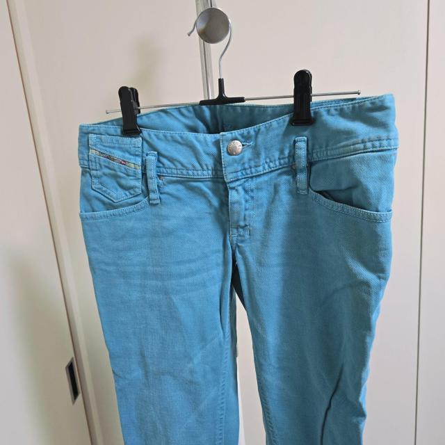 DIESEL ディーゼル 青緑カラー ブロック スキニーデニム < ブランド DIESEL ディーゼル 青緑カラー ブロック スキニーデニム < ブランドの