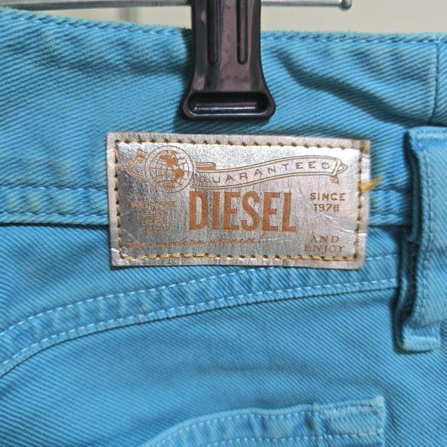 DIESEL ディーゼル 青緑カラー ブロック スキニーデニム < ブランド DIESEL ディーゼル 青緑カラー ブロック スキニーデニム < ブランドの