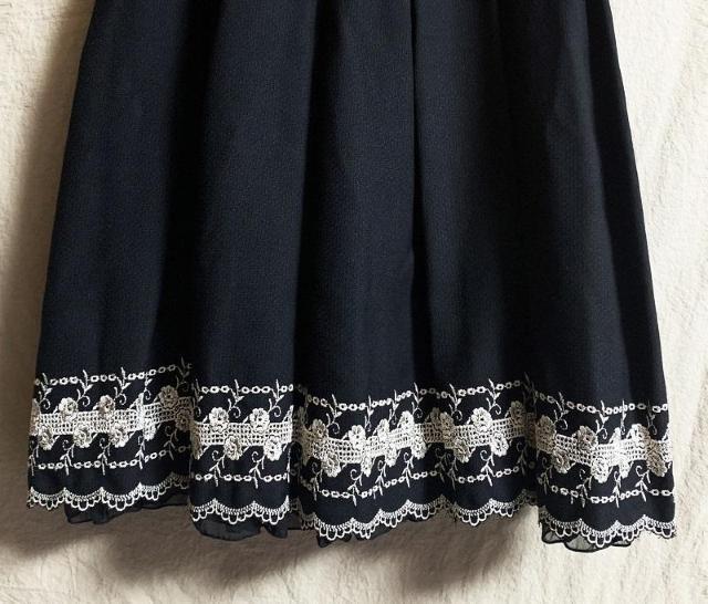 新品 レストローズL'EST ROSE 花柄 刺繍 スカート 革リボンベルト 黒 ブラック 2 < ブランド 新品 レストローズL'EST ROSE 花柄 刺繍 スカート 革リボンベルト 黒 ブラック 2 < ブランドの