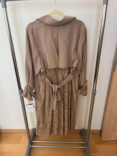 MICO AMERI ミコアメリ レース切り替えトレンチワンピース ベルト付 ベージュ Fサイズ 新品タグ付 < 女性ファッション MICO AMERI ミコアメリ レース切り替えトレンチワンピース ベルト付 ベージュ Fサイズ 新品タグ付 < 女性ファッションの