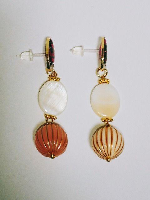 楕円UVレジンホロネイルシェル座金すじ玉樹脂ピアス☆ < 女性アクセサリー/時計  楕円UVレジンホロネイルシェル座金すじ玉樹脂ピアス☆ < 女性アクセサリー/時計の