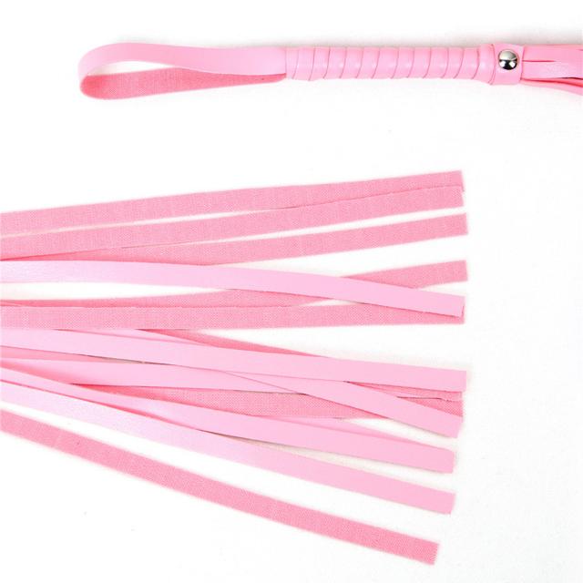 フェイクレザー バラ鞭 柔らかめ ナインテイル ウィップ ピンク < 女性ファッション  フェイクレザー バラ鞭 柔らかめ ナインテイル ウィップ ピンク < 女性ファッションの