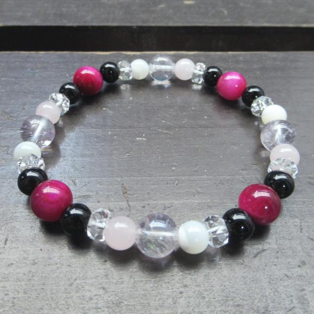 ピンクタイガーアイxアメジストオーラxローズクォーツブレスレット 天然石 パワーストーン < 女性アクセサリー/時計 ピンクタイガーアイxアメジストオーラxローズクォーツブレスレット 天然石 パワーストーン < 女性アクセサリー/時計の