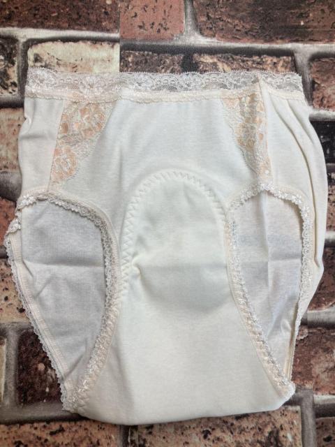 送料無料!日本製でお洒落なデザイン!【ピップ】【Lサイズ】さらっと爽快!抗菌防臭加工 尿吸収パッド付きショーツ1枚1629円が < 女性ファッション  送料無料!日本製でお洒落なデザイン!【ピップ】【Lサイズ】さらっと爽快!抗菌防臭加工 尿吸収パッド付きショーツ1枚1629円が < 女性ファッションの