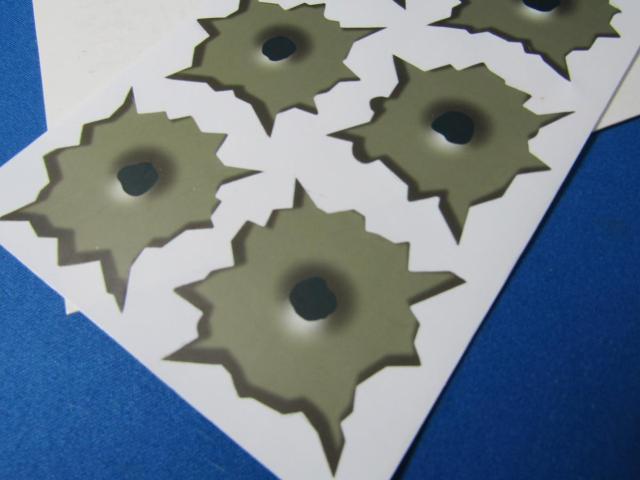 ● 送料無料!6連発 45口径!弾痕! 撃たれちゃいました! 超リアル いたずら!ステッカー シール限定入庫 新品未開封品 ● < 自動車/バイク ● 送料無料!6連発 45口径!弾痕! 撃たれちゃいました! 超リアル いたずら!ステッカー シール限定入庫 新品未開封品 ● < 自動車/バイク