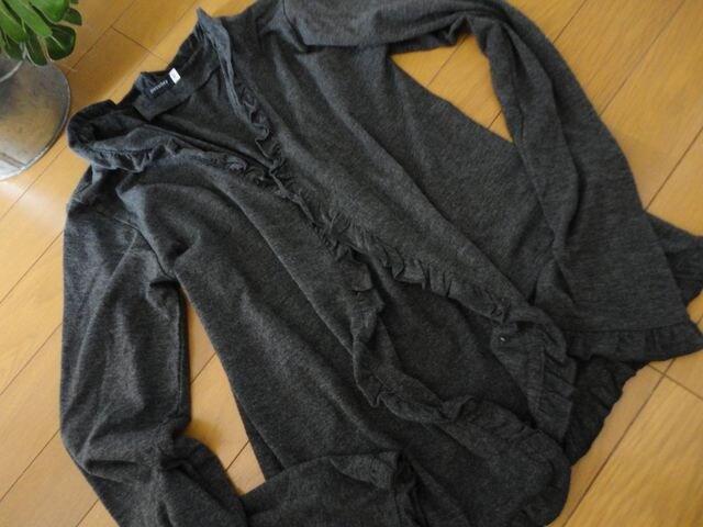 グレーカーデorホワイト 選択 < 女性ファッション  グレーカーデorホワイト 選択 < 女性ファッションの