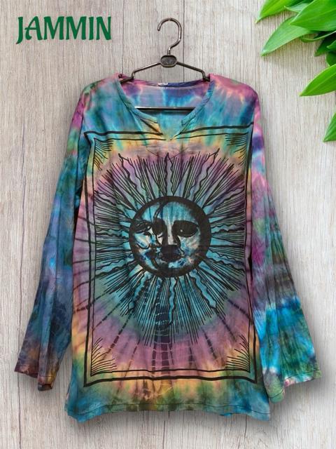 タイダイ太陽&月クルタ 長袖 アジアン サイケ ヒッピー エスニック < 男性ファッション  タイダイ太陽&月クルタ 長袖 アジアン サイケ ヒッピー エスニック < 男性ファッションの