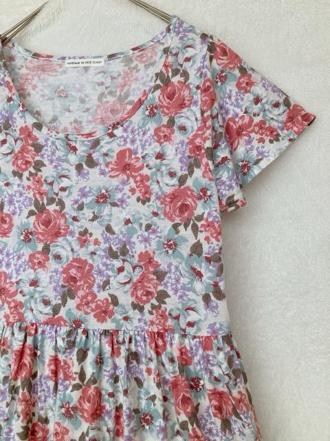 NICE CLAUP ナイスクラップ 花柄 半袖ひざ丈 ワンピース F N2m < ブランド  NICE CLAUP ナイスクラップ 花柄 半袖ひざ丈 ワンピース F N2m < ブランドの