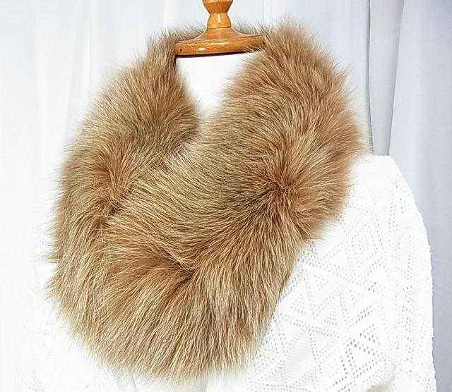 500円スタ【正規品・新品同様】SAGA FURS サガファー フォックス 毛皮マフラー/襟巻き(クリップ&フック式/和洋兼用) < 女性ファッション 500円スタ【正規品・新品同様】SAGA FURS サガファー フォックス 毛皮マフラー/襟巻き(クリップ&フック式/和洋兼用) < 女性ファッションの