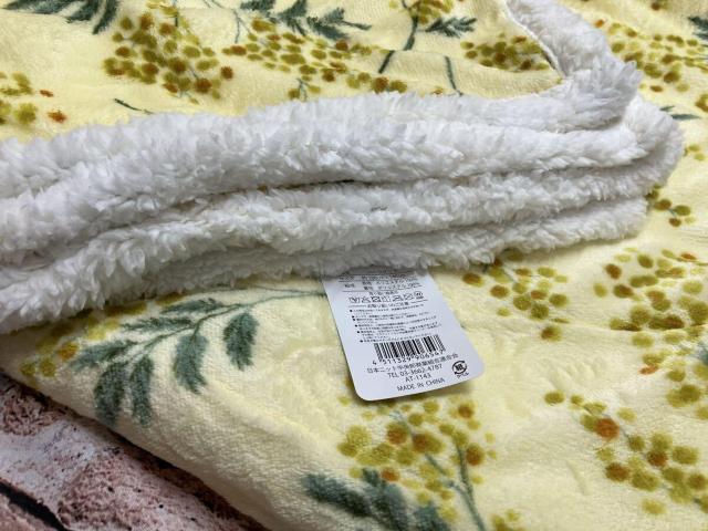 送料無料!フランネル素材で肌触り抜群!【ミモザ】裏シープボアタッチ ハーフブランケット(画像から)1枚 < インテリア/ライフ 送料無料!フランネル素材で肌触り抜群!【ミモザ】裏シープボアタッチ ハーフブランケット(画像から)1枚 < インテリア/ライフの