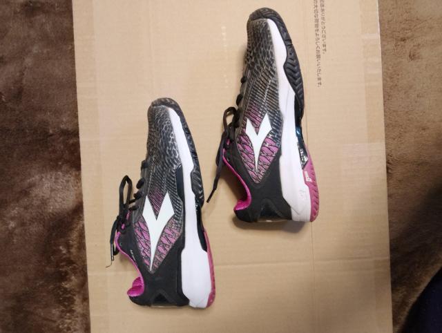 ディアドラテニスシューズ☆サイズ23 < レジャー/スポーツ ディアドラテニスシューズ☆サイズ23 < レジャー/スポーツの