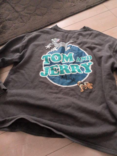 トムとジェリー 長袖スウェットシャツ < 女性ファッション トムとジェリー 長袖スウェットシャツ < 女性ファッションの