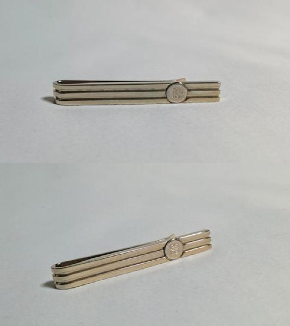 正規良レア ジバンシィGIVENCHY ストライプライン ロゴネクタイピン ゴールド タイバー < ブランド  正規良レア ジバンシィGIVENCHY ストライプライン ロゴネクタイピン ゴールド タイバー < ブランドの