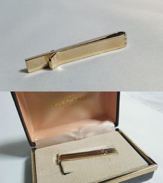 正規良レア ジバンシィGIVENCHY ストライプライン ロゴネクタイピン ゴールド タイバー < ブランド  正規良レア ジバンシィGIVENCHY ストライプライン ロゴネクタイピン ゴールド タイバー < ブランドの