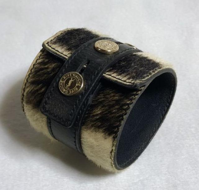 K  Yves Saint LaurentCT[ YSLS{^@nR@U[uXbg@oO   uh 