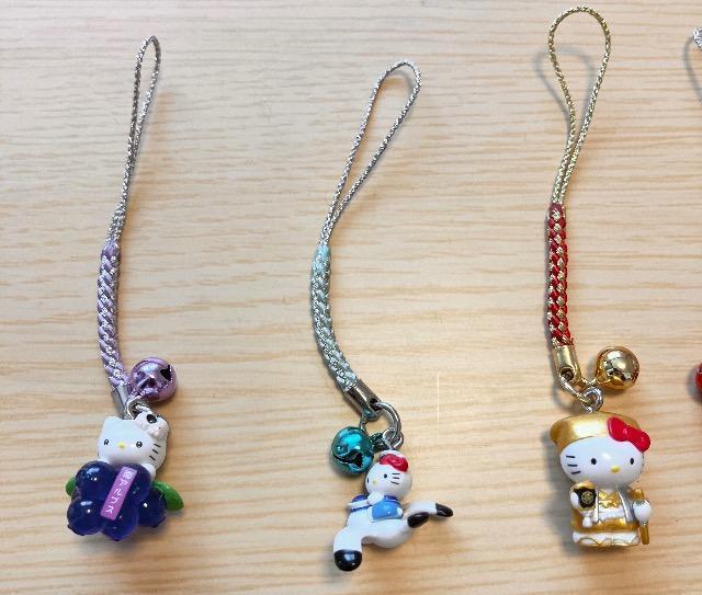 ハローキティご当地ストラップ☆12個まとめ売り < おもちゃ  ハローキティご当地ストラップ☆12個まとめ売り < おもちゃの