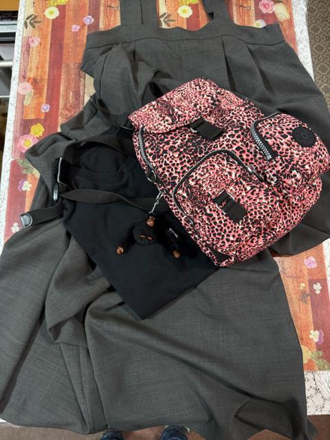 ӂ߂āKIPLINGbNEO[I[CETVc3_܂Ƃߔ聚1000~X^[gɔi