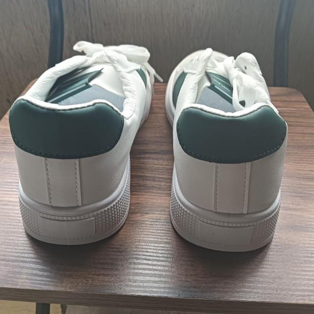 新品 25.5cm メンズ スニーカー ホワイト シューズ 男女兼用 カジュアル < 男性ファッション  新品 25.5cm メンズ スニーカー ホワイト シューズ 男女兼用 カジュアル < 男性ファッションの