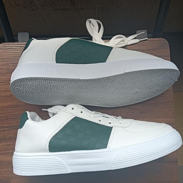 新品 25.5cm メンズ スニーカー ホワイト シューズ 男女兼用 カジュアル < 男性ファッション  新品 25.5cm メンズ スニーカー ホワイト シューズ 男女兼用 カジュアル < 男性ファッションの