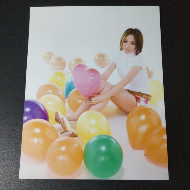 愛内里菜(垣内りか)ミニポスター8枚&【初版】写真集2冊など < タレントグッズ  愛内里菜(垣内りか)ミニポスター8枚&【初版】写真集2冊など < タレントグッズの