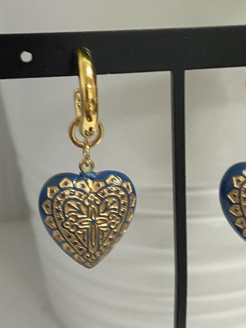 最終値下げ ハンドメイド ドイツ製アクリルハートのハーフフープピアス < 女性ファッション  最終値下げ ハンドメイド ドイツ製アクリルハートのハーフフープピアス < 女性ファッションの