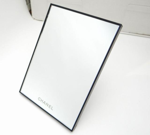 CHANEL シャネル ノベルティ 2WAY ハンドミラー スタンド手鏡 ブラック<USED>【送料無料】 < ブランド CHANEL シャネル ノベルティ 2WAY ハンドミラー スタンド手鏡 ブラック<USED>【送料無料】 < ブランドの