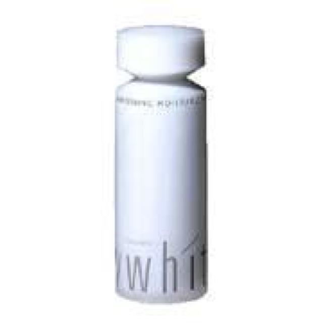 UVホワイト (UV WHITE) 医薬部外品 ホワイトニング モイスチャーライザー 2 微香性 100mL < 香水/コスメ/ネイル  UVホワイト (UV WHITE) 医薬部外品 ホワイトニング モイスチャーライザー 2 微香性 100mL < 香水/コスメ/ネイルの