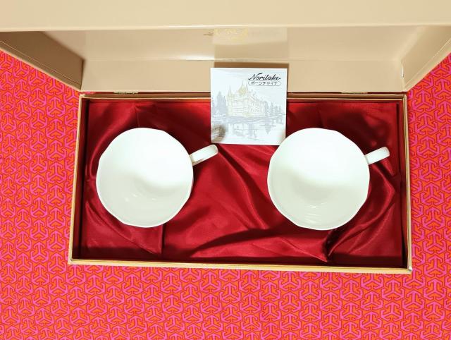 新品未使用 ノリタケティーカップ 花柄ピンクパープルカラー2個組 < インテリア/ライフ  新品未使用 ノリタケティーカップ 花柄ピンクパープルカラー2個組 < インテリア/ライフの