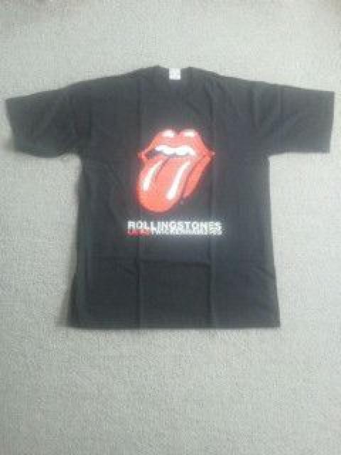 送料無料 ローリングストーンズ 2003リックスツアー ご当地Tシャツ 新品 薔薇柄 < タレントグッズ  送料無料 ローリングストーンズ 2003リックスツアー ご当地Tシャツ 新品 薔薇柄 < タレントグッズの