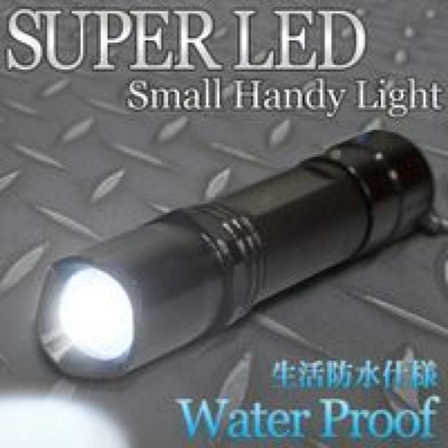 送料無料 ストラップ 付き レジャー LEDハンドライト < レジャー/スポーツ 送料無料 ストラップ 付き レジャー LEDハンドライト < レジャー/スポーツの