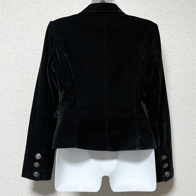 着回し◎フロック加工エンブレム装飾ボタン付ジャケット < 女性ファッション  着回し◎フロック加工エンブレム装飾ボタン付ジャケット < 女性ファッションの