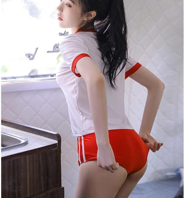 爆ヤス価格1,190円★超人気  ブルマ風のショートパンツがセクシーな体操服のコスプレ衣装 レッド < 女性ファッション  爆ヤス価格1,190円★超人気  ブルマ風のショートパンツがセクシーな体操服のコスプレ衣装 レッド < 女性ファッションの