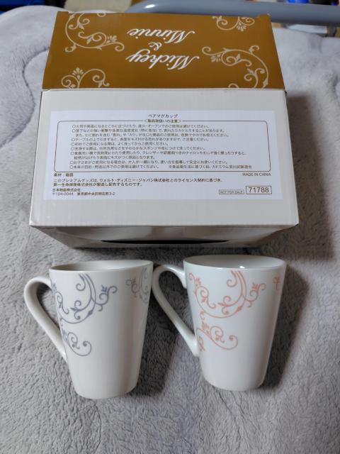 ディズニー公認♪ミッキー&ミニー陶器のコーヒーカップ2個セット〜箱付き未使用 < アニメ/コミック/キャラクター  ディズニー公認♪ミッキー&ミニー陶器のコーヒーカップ2個セット〜箱付き未使用 < アニメ/コミック/キャラクターの