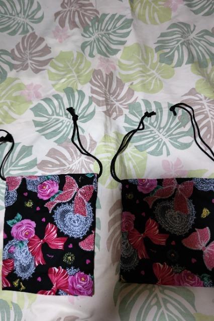 ★新品黒×薔薇リボンハートレースラメ入シンデレラ柄給食巾着袋2点セット < キッズ/ベビー ★新品黒×薔薇リボンハートレースラメ入シンデレラ柄給食巾着袋2点セット < キッズ/ベビーの