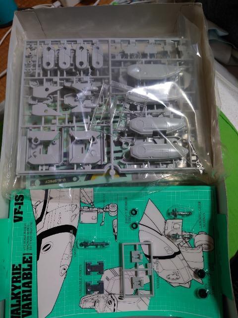 マクロス 1/72 VF-1S可変バルキリー < ホビー  マクロス 1/72 VF-1S可変バルキリー < ホビーの