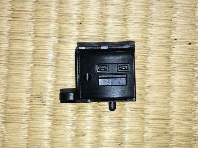 新品!パナソニック天井埋込形換気扇 FY-17C6U用 速結端子 < 家電/AV  新品!パナソニック天井埋込形換気扇 FY-17C6U用 速結端子 < 家電/AVの