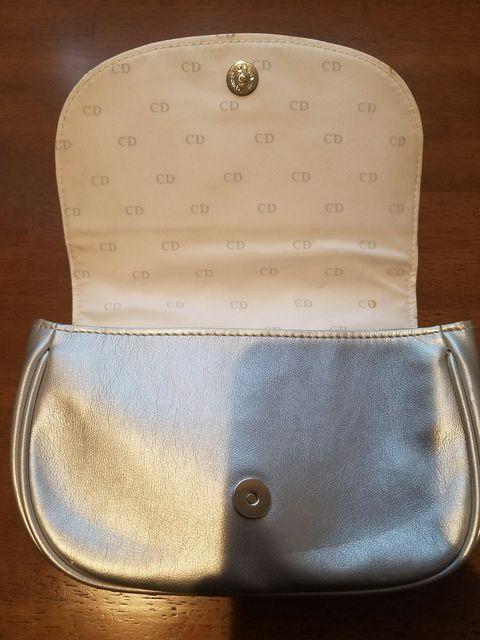 Diorシルバーポーチ非売品 < ブランド  Diorシルバーポーチ非売品 < ブランドの