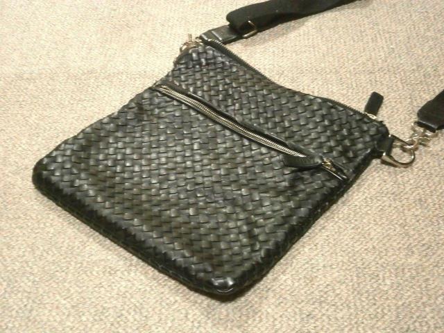 ◆COGU ITALY コグ イタリー ショルダーバッグ ブラック 中古品 < 女性ファッション  ◆COGU ITALY コグ イタリー ショルダーバッグ ブラック 中古品 < 女性ファッションの