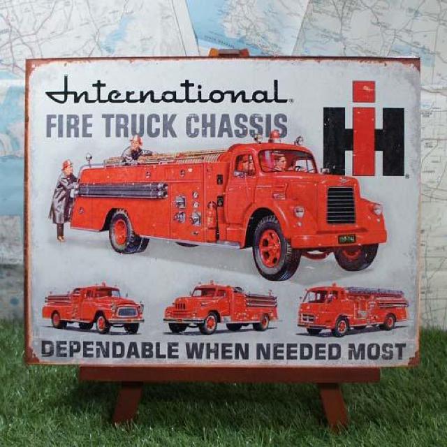 ViyuLŔzFire Truck Chassis^hԁ@International Harvester   zr[ 