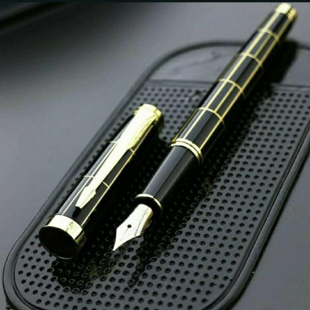 新品 激渋 万年筆 筆記 用具 ペン 黒 ベース < インテリア/ライフ  新品 激渋 万年筆 筆記 用具 ペン 黒 ベース  < インテリア/ライフの