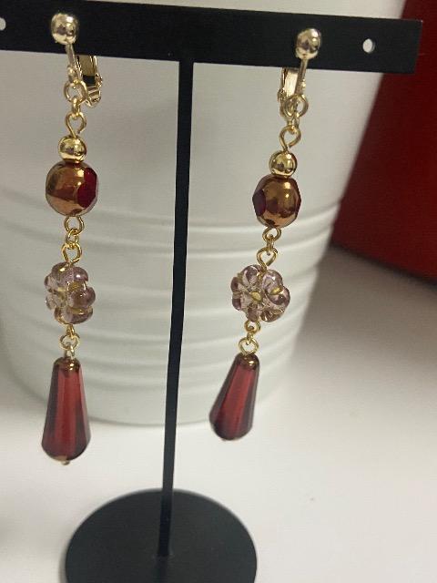 ハンドメイド チェコビーズとチェコドロップを使用したイヤリング  < 女性ファッション  ハンドメイド チェコビーズとチェコドロップを使用したイヤリング   < 女性ファッションの