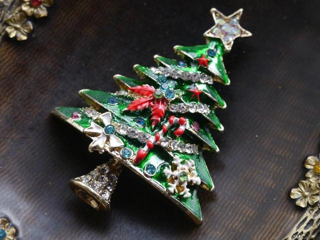 新品アンティーク調クリスマスツリーブローチ  < 女性アクセサリー/時計  新品アンティーク調クリスマスツリーブローチ  < 女性アクセサリー/時計の