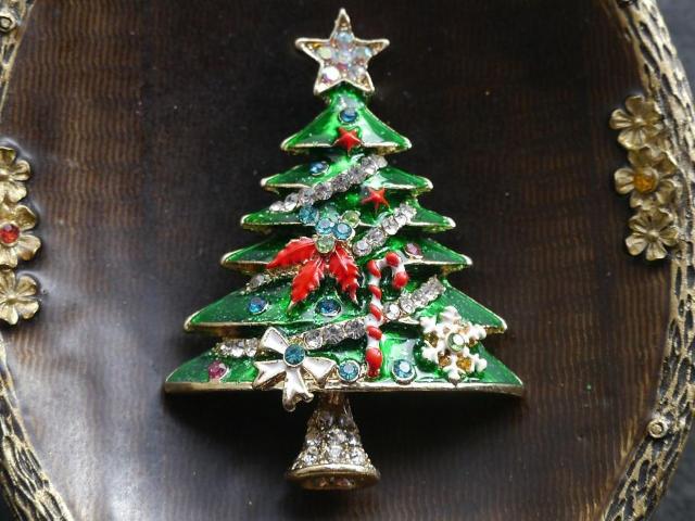 新品アンティーク調クリスマスツリーブローチ  < 女性アクセサリー/時計  新品アンティーク調クリスマスツリーブローチ  < 女性アクセサリー/時計の