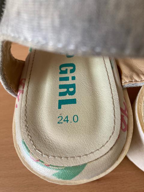 ANAPGIRLT_24cm  uh 